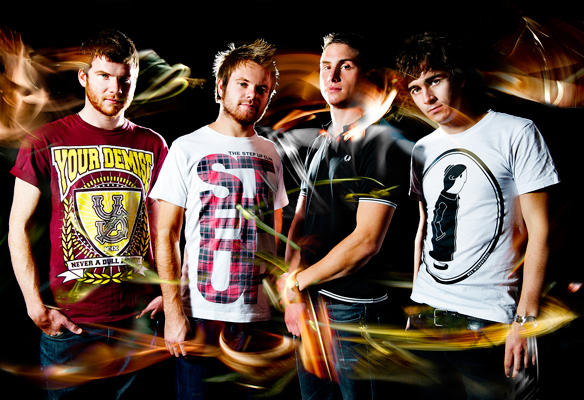 Enter Shikari interpreteaza acustic single-ul „Torn Apart”